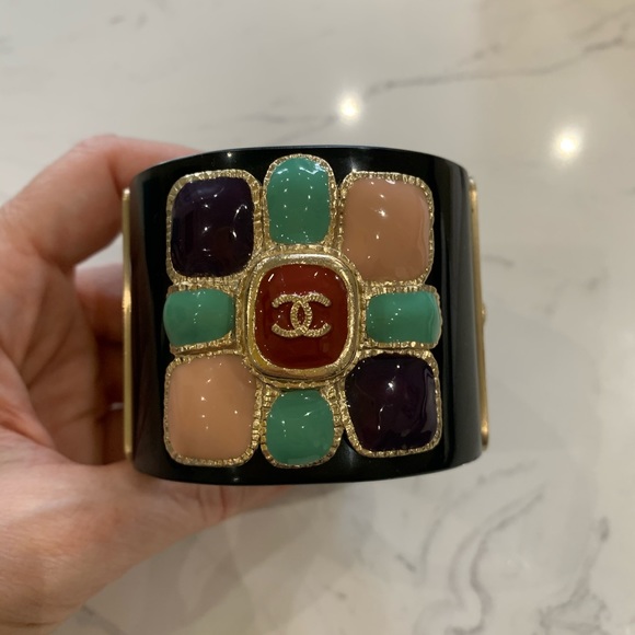 SOLD- CHANEL Rare Multicolor Stone CC Logo - Picture 3 of 10